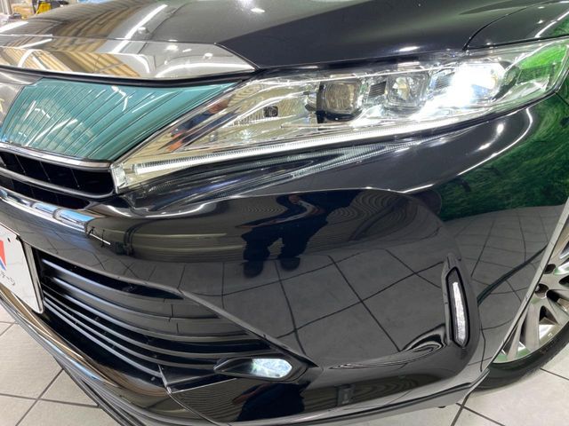 TOYOTA HARRIER 2WD 2017