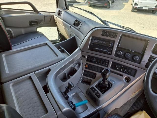 NISSAN DIESEL Quon 2016