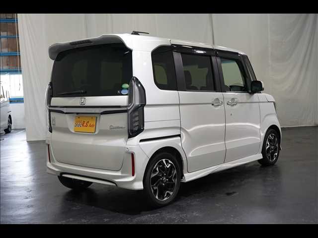 HONDA N BOX CUSTOM 2018