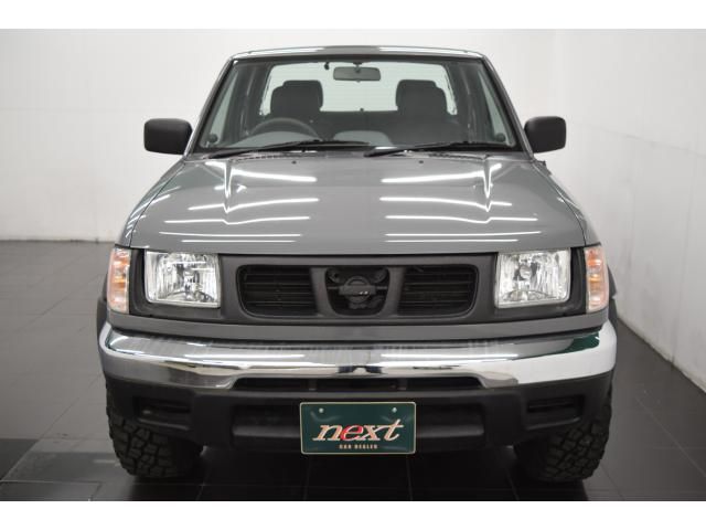 NISSAN DATSUN 4WD 2002