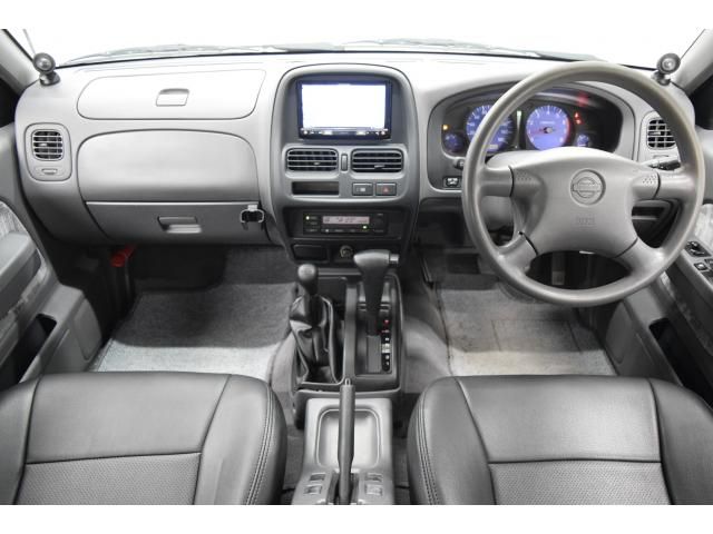 NISSAN DATSUN 4WD 2002