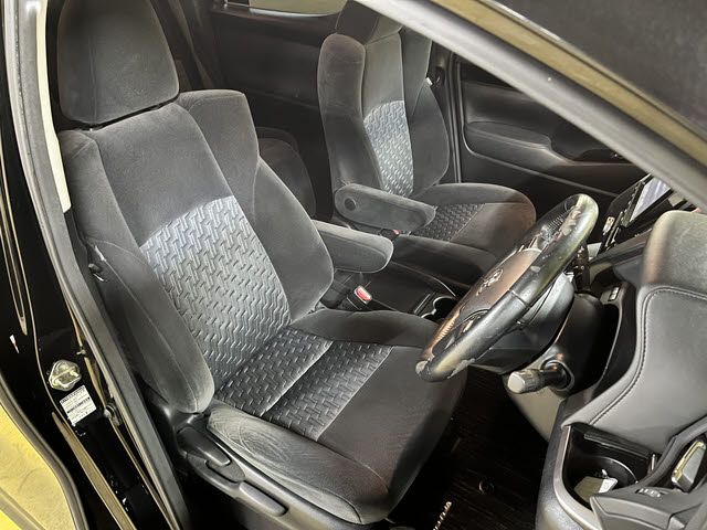 TOYOTA VELLFIRE 2015