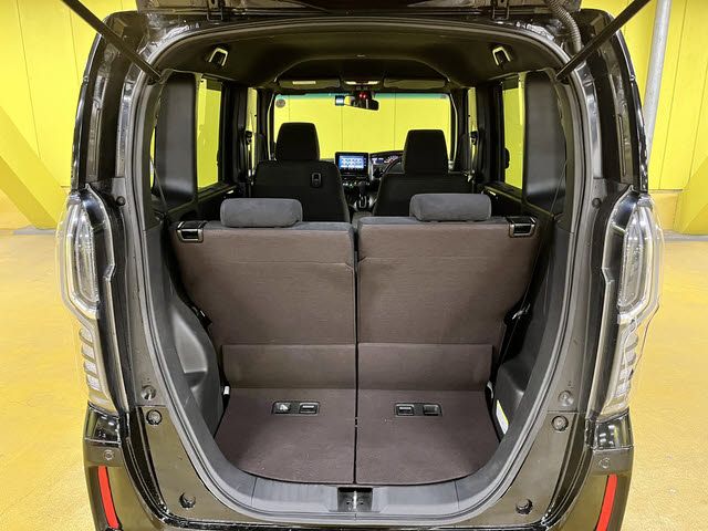 HONDA N BOX CUSTOM 4WD 2019