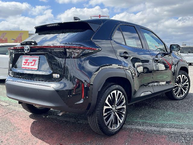 TOYOTA YARIS CROSS HYBRID 2023