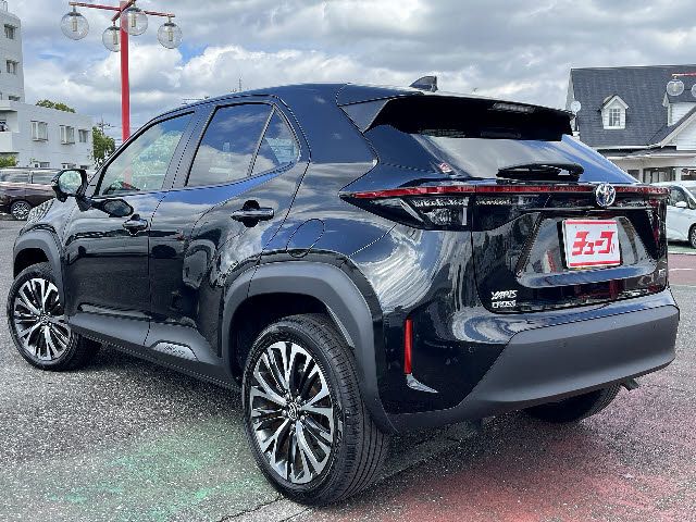 TOYOTA YARIS CROSS HYBRID 2023