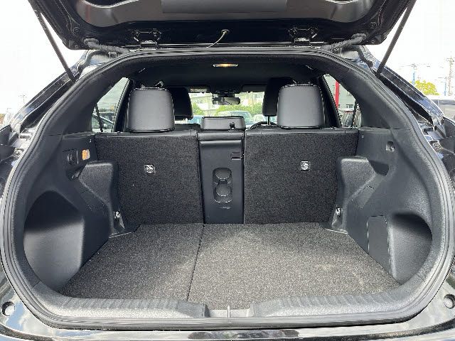 TOYOTA YARIS CROSS HYBRID 2023