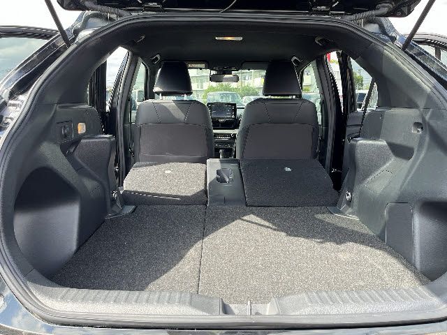 TOYOTA YARIS CROSS HYBRID 2023