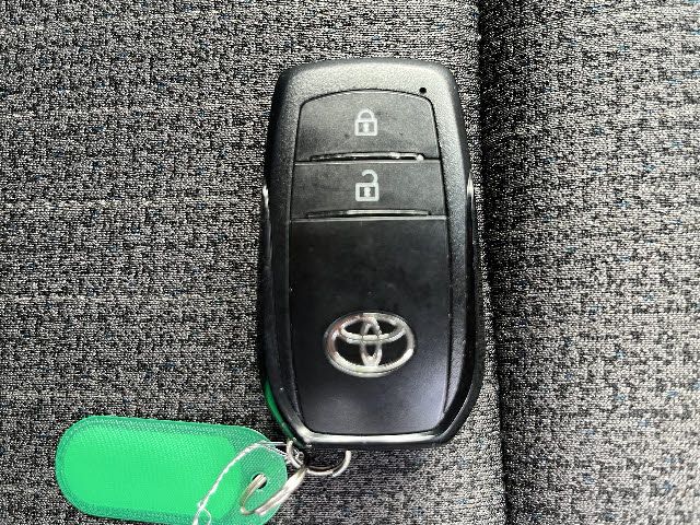 TOYOTA YARIS CROSS HYBRID 2023