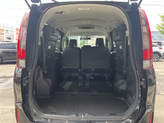 TOYOTA ESQUIRE 4WD 2014