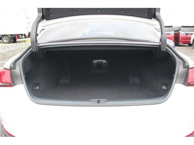 TOYOTA LEXUS ES300h 2019