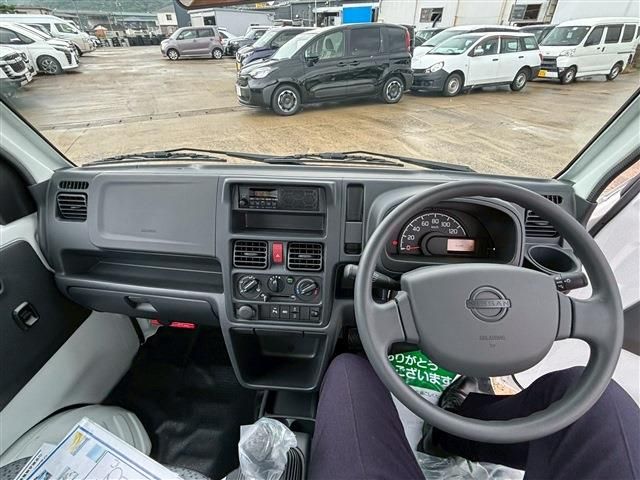 NISSAN CLIPPER truck 4WD 2024
