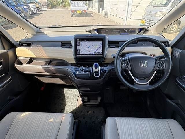 HONDA FREED HYBRID 2018