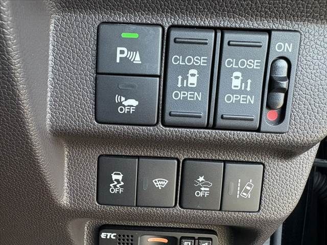 HONDA FREED HYBRID 2018