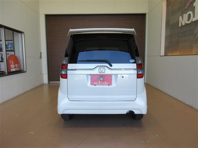 HONDA ZEST SPARK 2012