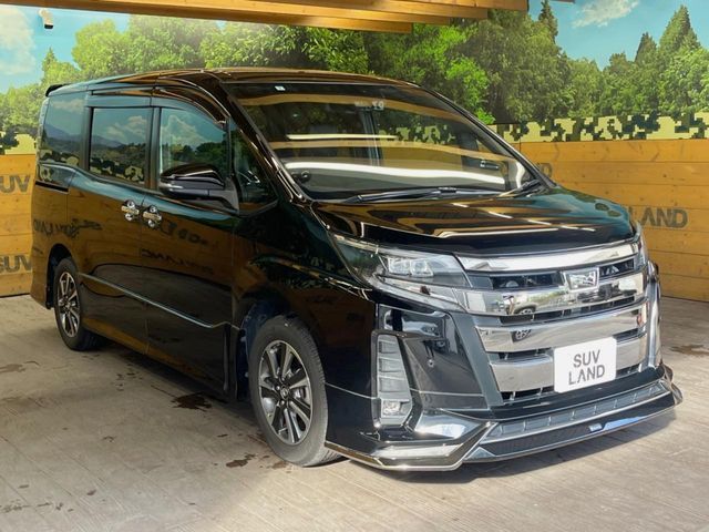 TOYOTA NOAH 2018