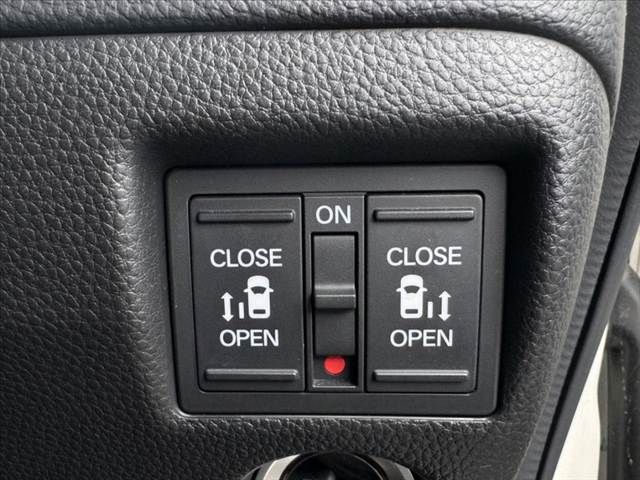 HONDA N BOX CUSTOM 2017