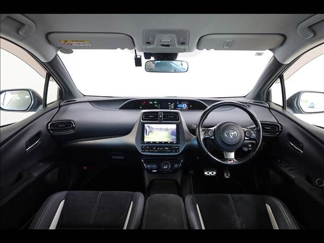 TOYOTA PRIUS PHV 2019