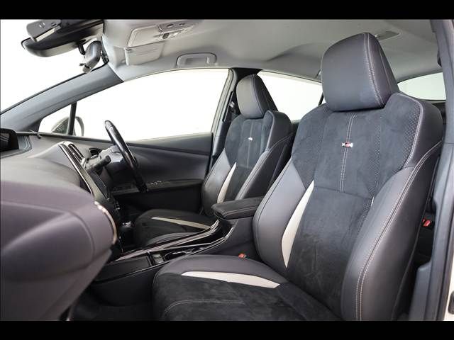 TOYOTA PRIUS PHV 2019