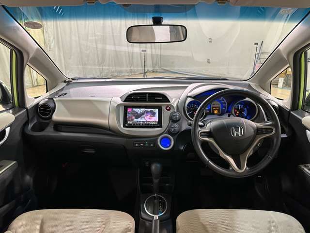 HONDA FIT HYBRID 2011