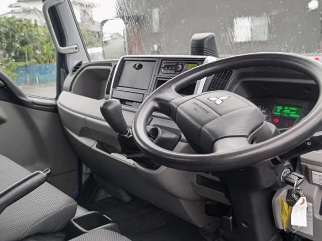 MITSUBISHI CANTER 2019