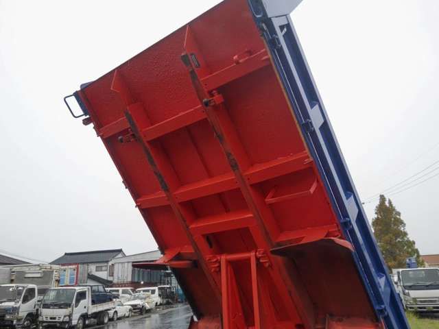 MITSUBISHI CANTER 2019