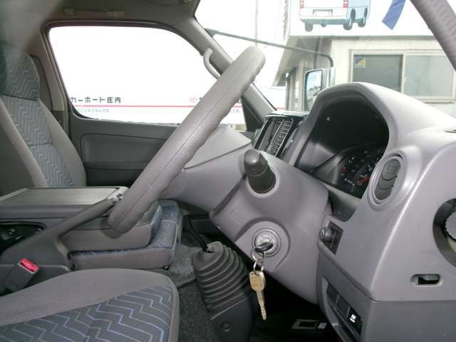 NISSAN CARAVAN van 4WD 2001