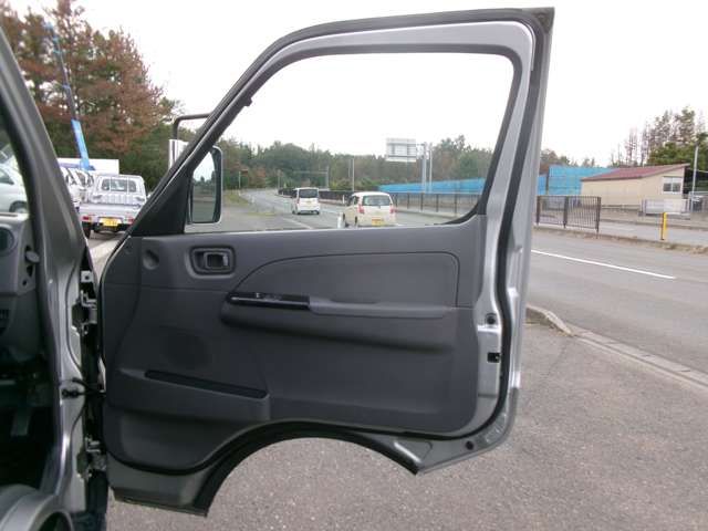 NISSAN CARAVAN van 4WD 2001