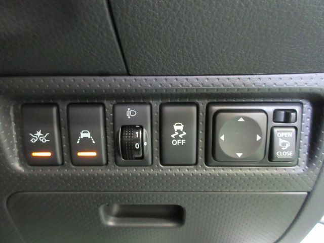 NISSAN NV150 AD 4WD 2021