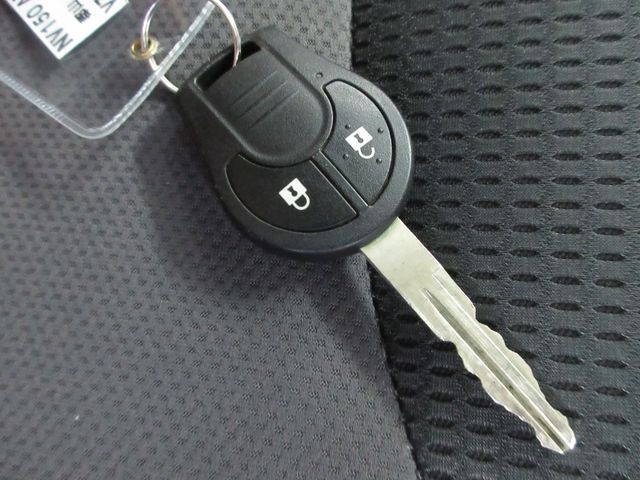 NISSAN NV150 AD 4WD 2021