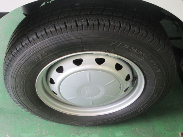 NISSAN NV150 AD 4WD 2021