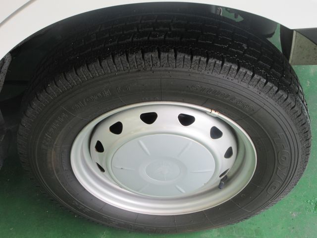 NISSAN NV150 AD 4WD 2021