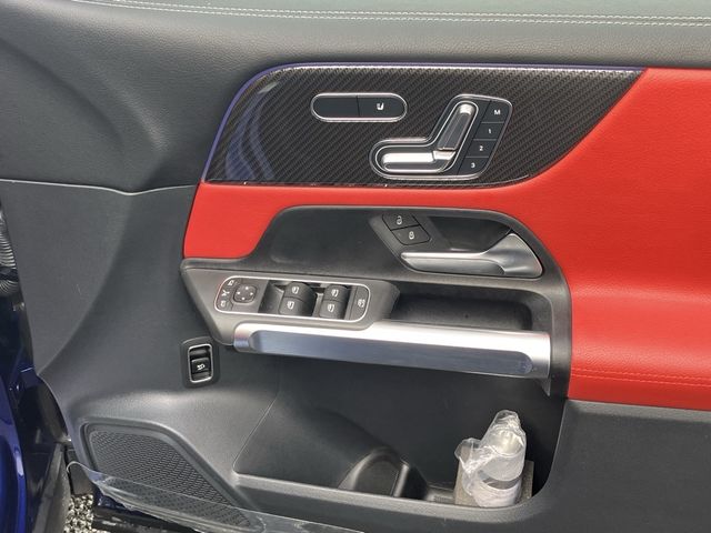 MERCEDES BENZ MERCEDES AMG GLB class 2023