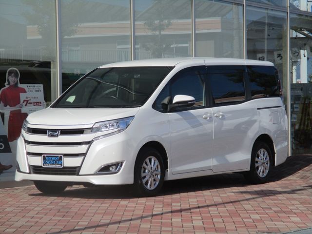 TOYOTA NOAH 2020