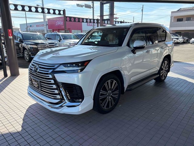 TOYOTA LEXUS LX600 2023