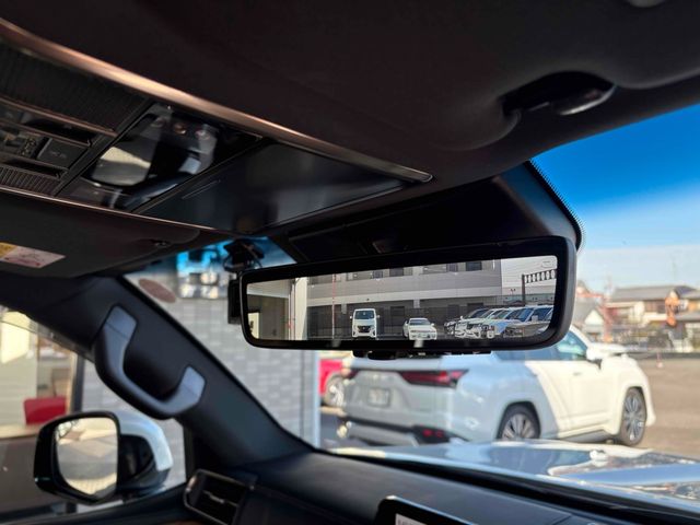 TOYOTA LEXUS LX600 2023