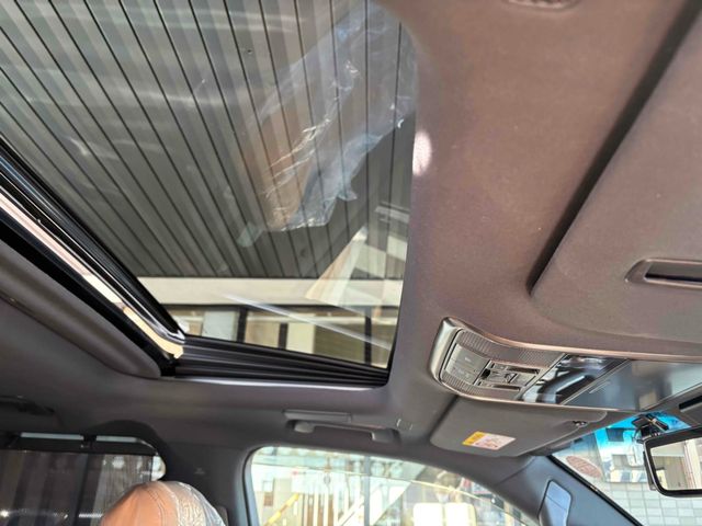 TOYOTA LEXUS LX600 2023