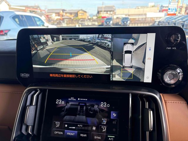 TOYOTA LEXUS LX600 2023