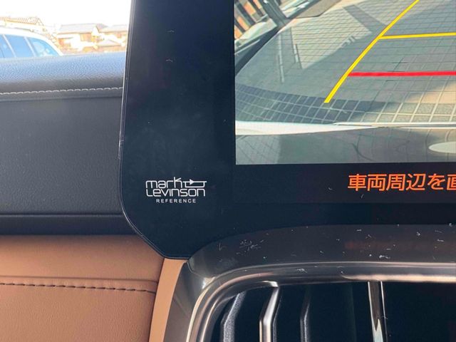 TOYOTA LEXUS LX600 2023