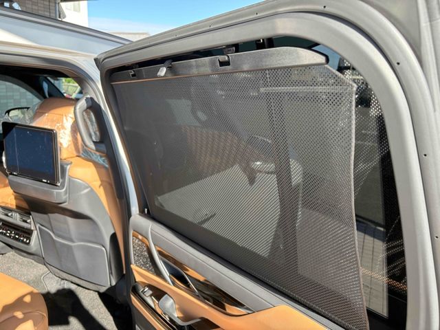 TOYOTA LEXUS LX600 2023