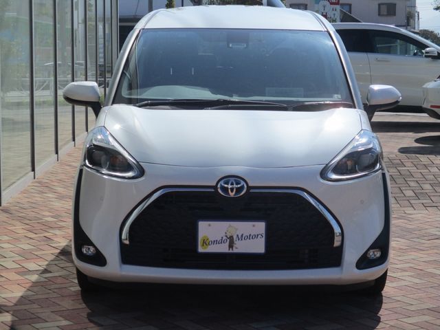 TOYOTA SIENTA HYBRID 2019