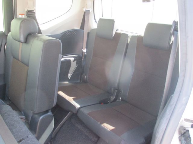 TOYOTA SIENTA HYBRID 2019