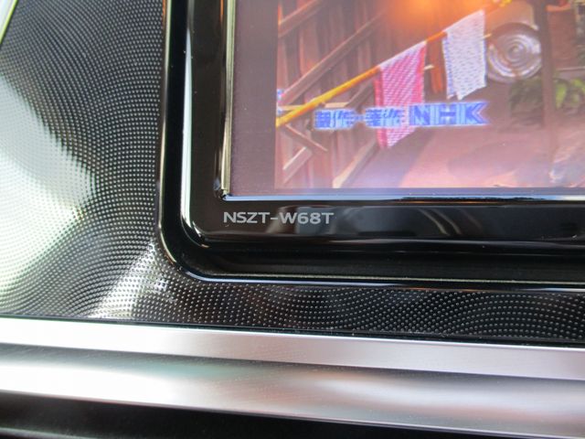 TOYOTA SIENTA HYBRID 2019