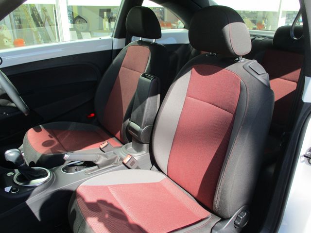 VOLKSWAGEN VOLKSWAGEN The BEETLE 2015