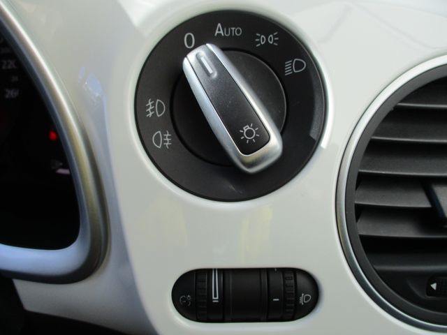 VOLKSWAGEN VOLKSWAGEN The BEETLE 2015