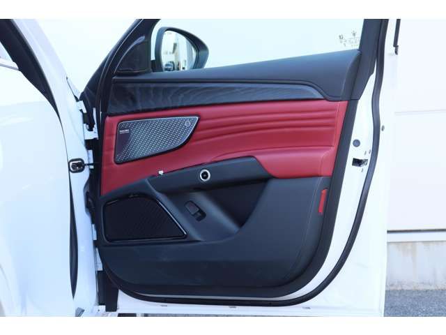 MASERATI MASERATI Grecale 2023