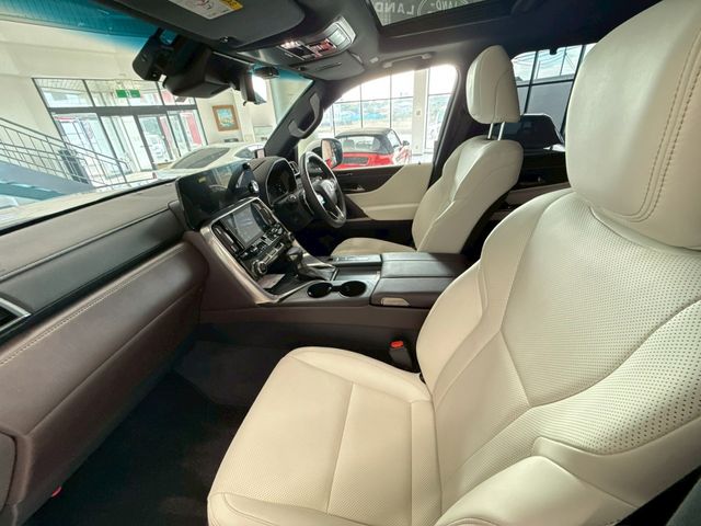 TOYOTA LEXUS LX600 2022