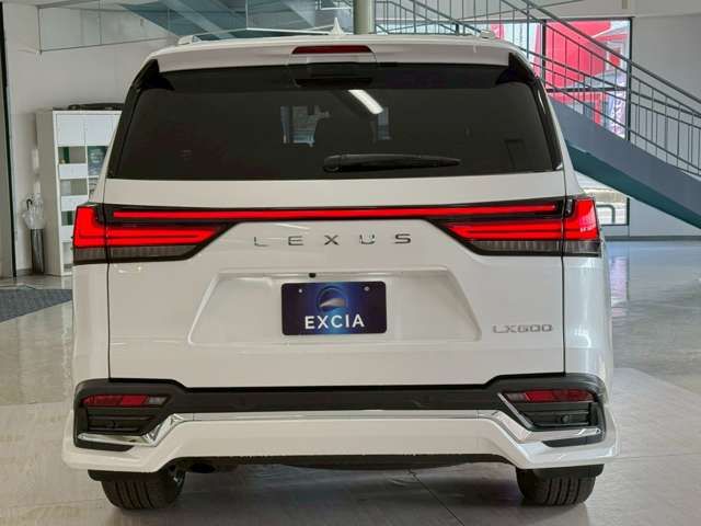 TOYOTA LEXUS LX600 2022