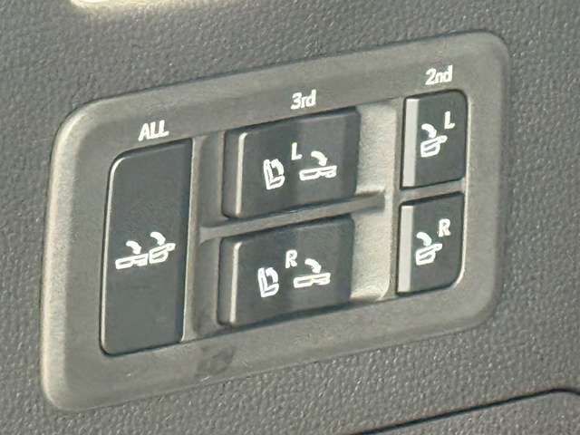 TOYOTA LEXUS LX600 2022