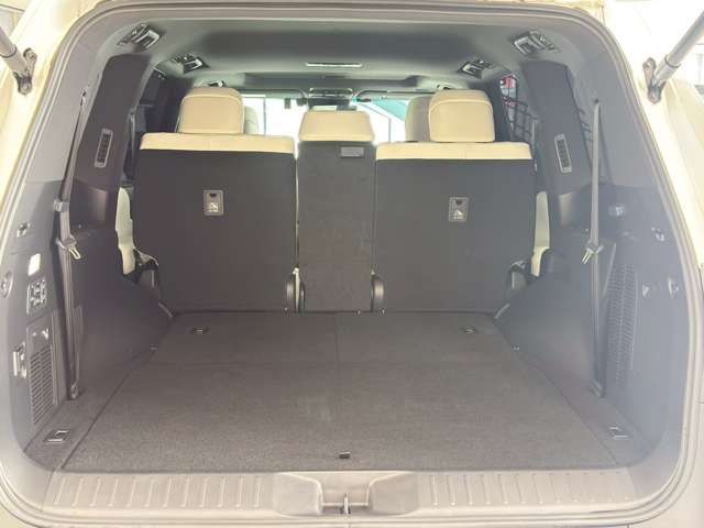 TOYOTA LEXUS LX600 2022