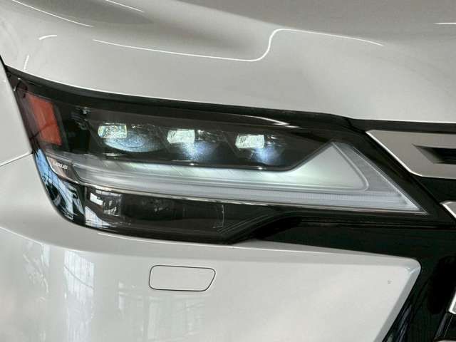 TOYOTA LEXUS LX600 2022